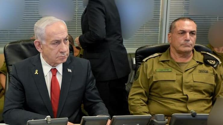 נתניהו בבור בקרייה