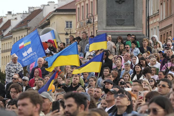 מציינים ב  ורשה פולין את יום העצמאות של אוקראינה