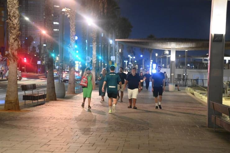 טיילת תל אביב, הערב (צילום: יאיר שגיא) טיילת תל אביב