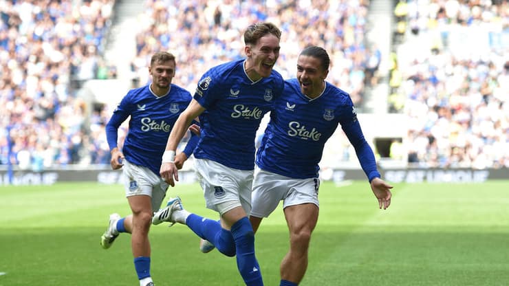 ג'יימס גארנר וג'ק גריליש אברטון ברייטון