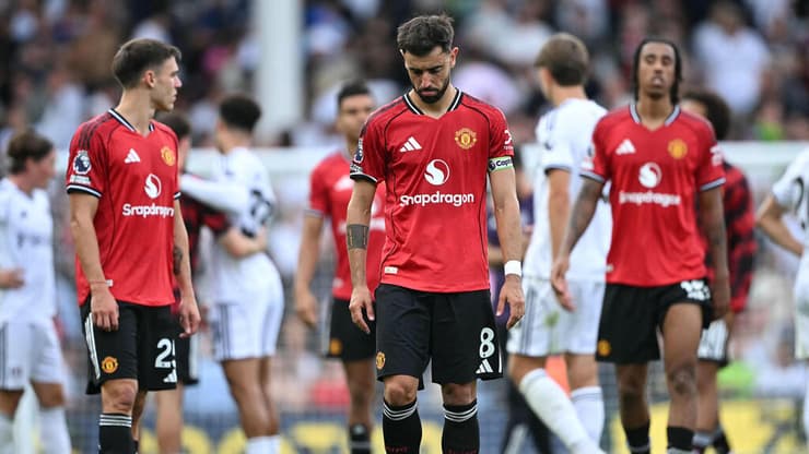 ברונו פרננדש ושחקני יונייטד מאוכזבים בקרייבן קוטג'