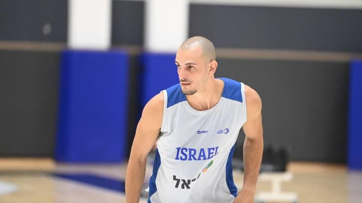"נבוא חזקים ואגרסיביים". פלטין (צילום: יאיר שגיא) שחקן נבחרת ישראל בכדורסל גיא פלטין