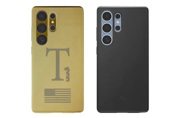 הסמארטפון של טראמפ לצד S25 Ultra של סמסונג עם מגן של ספיגן