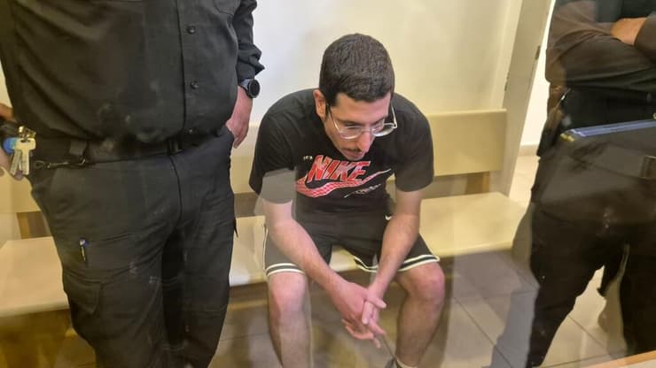 אוראל שרון - המורה שחשוד בעבירות מין ואונס בתלמידתו בת ה 12