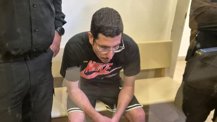 אוראל שרון - המורה שחשוד בעבירות מין ואונס בתלמידתו בת ה 12