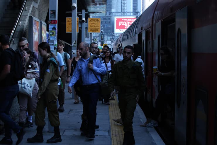 תחנת רכבת השלום בת"א חוזרת לפעילות לאחר ימים ארוכים בהם הייתה סגורה