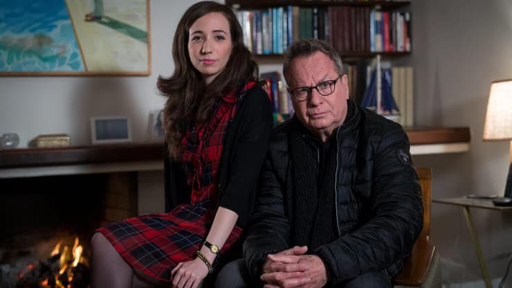 דינה סנדרסון עם שלמה בראבא ב"אורי ואלה" (צילום: טל שחר) דינה סנדרסון עם שלמה בראבא ב"אורי ואלה"