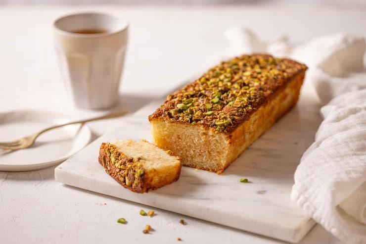 עוגת דבש ופיסטוק, מאפיית לחמים