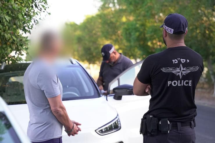 תיעוד מעצר החשודים בהונאה