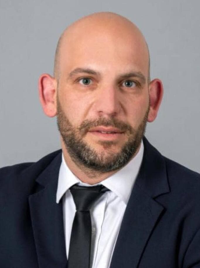 עו"ד ארז בר צבי