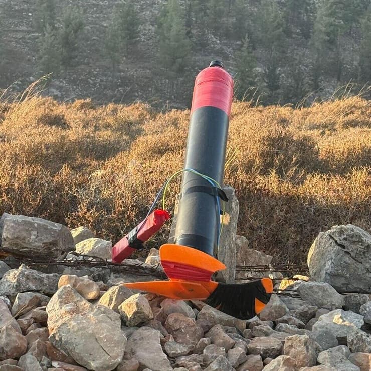 חפץ חשוד שנמצא סמוך לבית פג'אר חפץ חשוד שנמצא סמוך לבית פג'אר