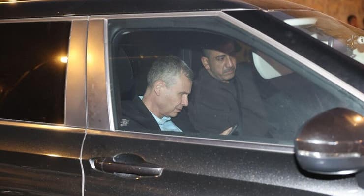 השר יריב לוין מגיע