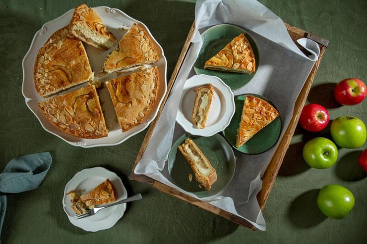 עוגת תפוחים איטלקית, טורטה דה נונה. ביסקוטי