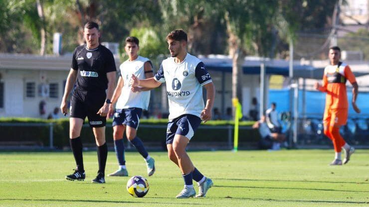 שחקן מכבי ת"א אורי עזו