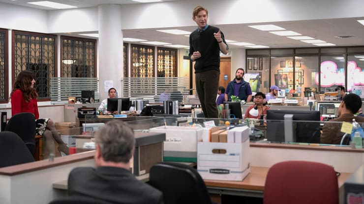 מתוך "העיתון" (צילום:Aaron Epstein/PEACOCK באדיבות yes) מתוך "העיתון"