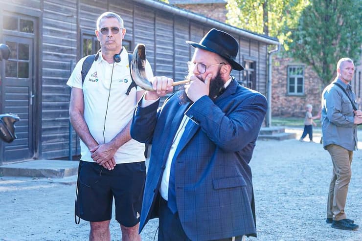 צילום: איגוד הכדורסל נבחרת ישראל באושוויץ