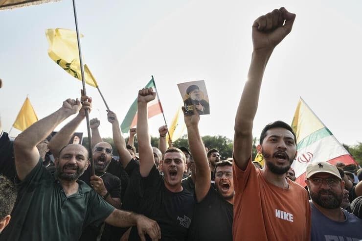 קבלת הפנים לבכיר האיראני בביירות