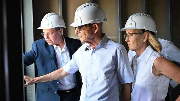 ענת וד"ר שמואל חרל"פ וד"ר איתן וירטהיים בבית החולים בילינסון