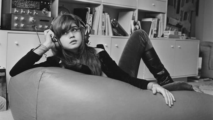 "מריה, אל תדאגי, זה רק סרט". מריה שניידר (צילום: Dove/Daily Express/Hulton Archive/Getty Images) מריה שניידר