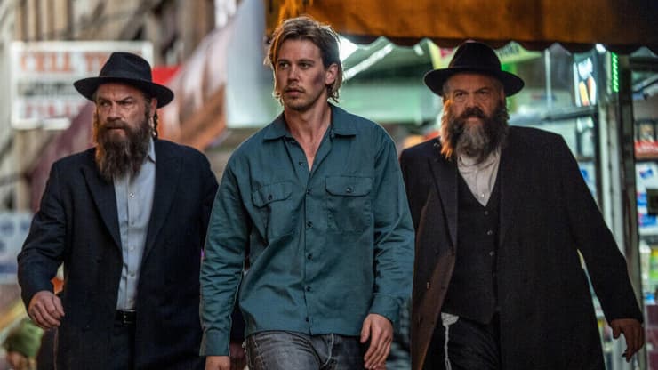 מהר, שליימע'לה, תרביץ לו עם הקוגל. מתוך "נתפסו על חם" (צילום: באדיבות פורום פילם) מתוך "נתפסו על חם"