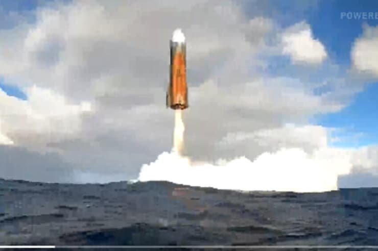 נחיתת החללית בים