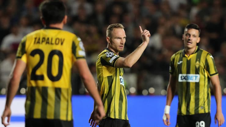 דן גלזר קייראט נגד סלטיק