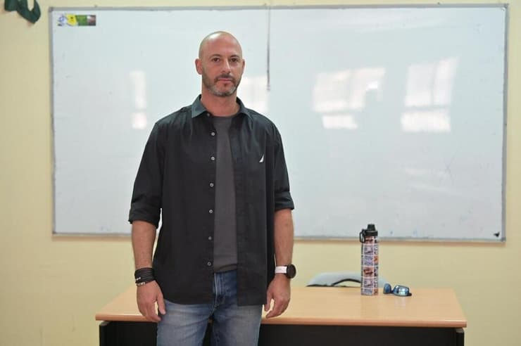 מ מדים ל מילואים  סא"ל (במיל') טל איגליצקי  ב  כיתה ב בית הספר