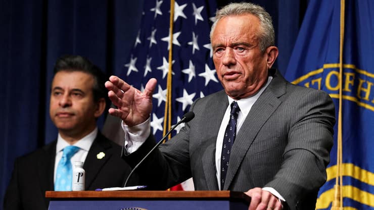 שר הבריאות האמריקני רוברט פ. קנדי ג'וניור