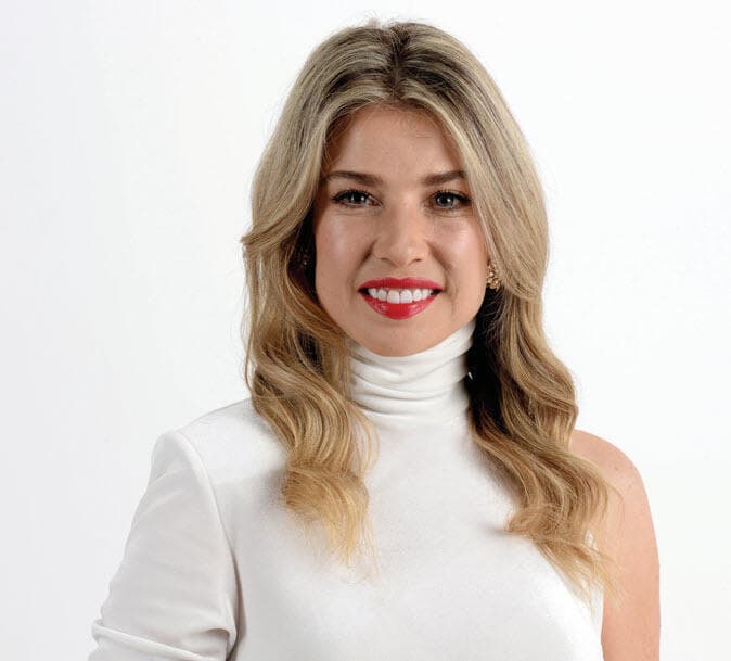 עו"ד שיר טורם־הספרי, ממתגת ערים ונדל"ן