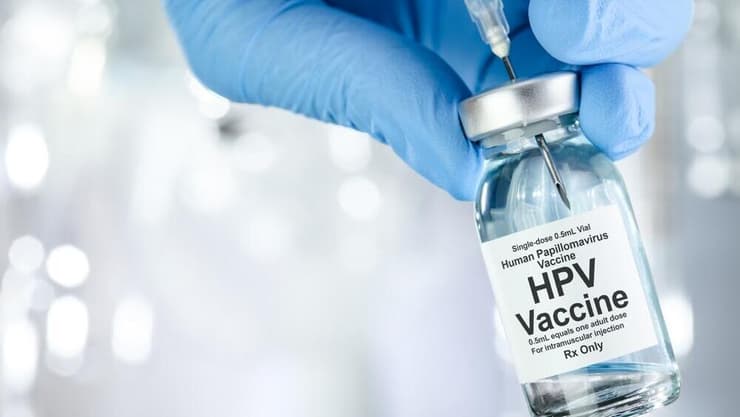 חיסון נגד נגיף הפפילומה הוכח יעיל במניעת סרטן (צילום: shutterstock) חיסון נגד נגיף הפפילומה