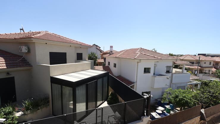 ביתו הפרטי של המפכ"ל בזכרון יעקב (צילום: גיל נחושתן) ביתו הפרטי של המפכ"ל בזיכרון יעקב