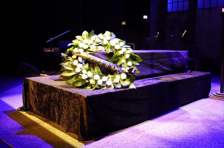 טקס האשכבה של רמי הויברגר ז"ל, התיאטרון הלאומי הבימה