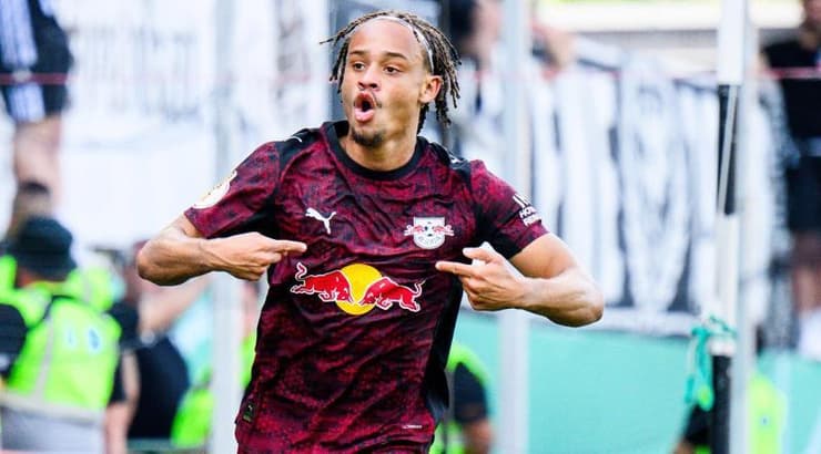 צ'אבי סימונס חוגג