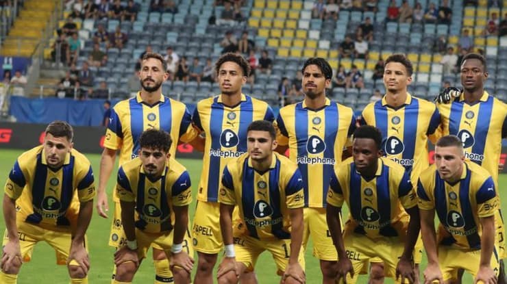 מצפים להם אתגרים קשים מאוד. שחקני מכבי ת"א לפני המשחק מול דינמו קייב, אתמול