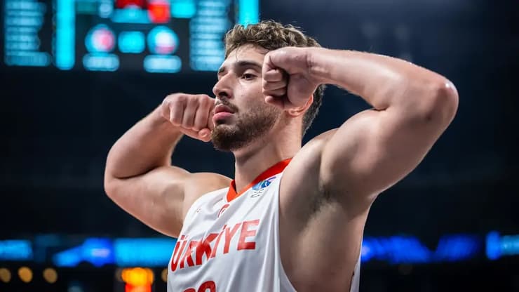 הכוכב הגדול של טורקיה. שנגון (צילום: FIBA) שנגון