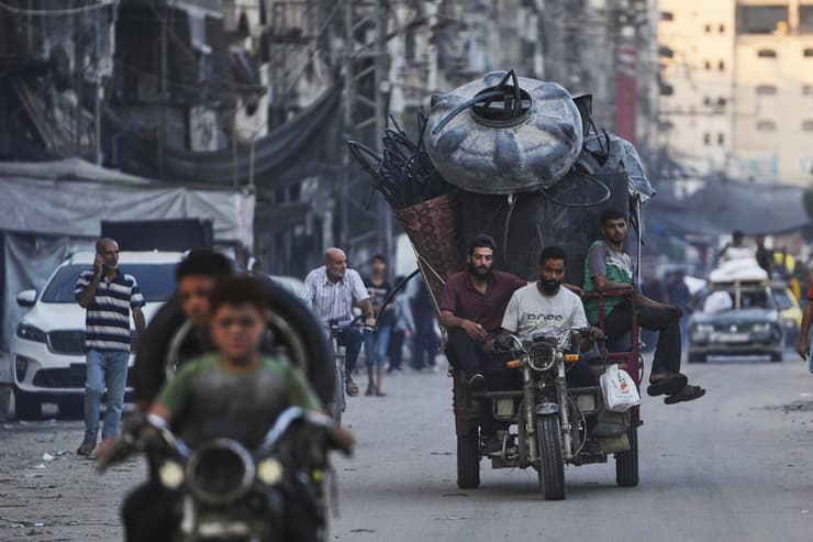 עקורים עזתים בורחים מצפון הרצועה