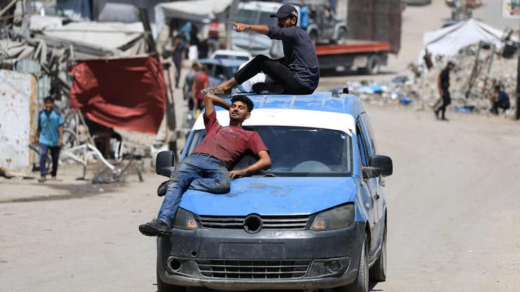 עקורים עזתים בורחים מצפון הרצועה