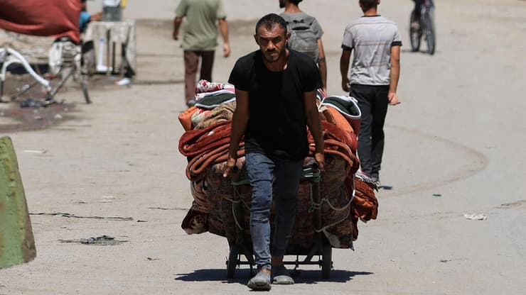 עקורים עזתים בורחים מצפון הרצועה