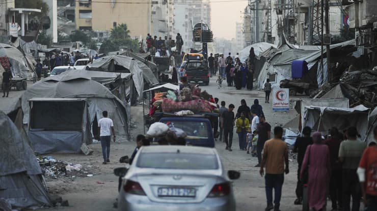 עקורים עזתים בורחים מצפון הרצועה