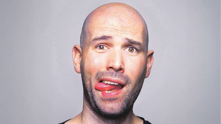 הסטנדאפיסט אלדד שטרית