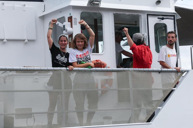  ספרד נמל ברצלונה משט סומוד צומוד גרטה טונברג מפליג