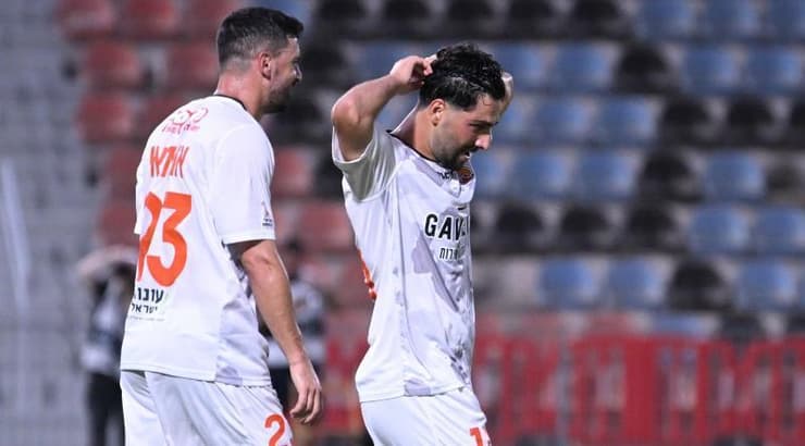 גיא סביליה ושלומי אזולאי. צמד הכובשים מחויך