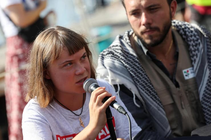 ספרד נמל ברצלונה מפגינים פרו פלסטינים פלסטיניים משט סומוד צומוד גרטה טונברג