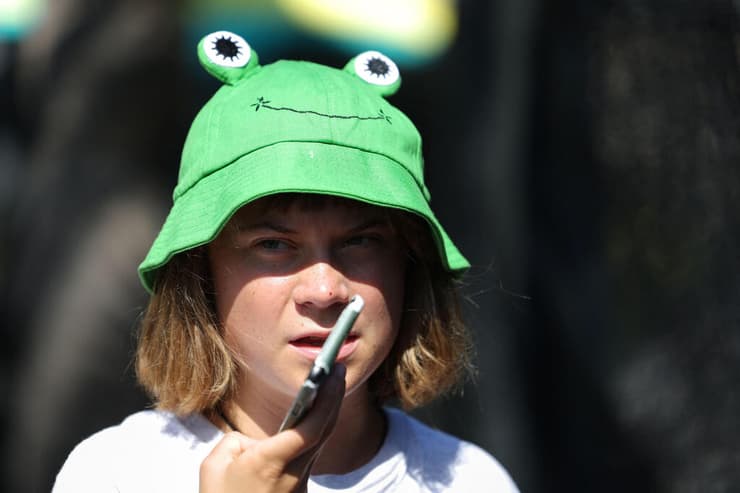 ספרד נמל ברצלונה מפגינים פרו פלסטינים פלסטיניים משט סומוד צומוד גרטה טונברג