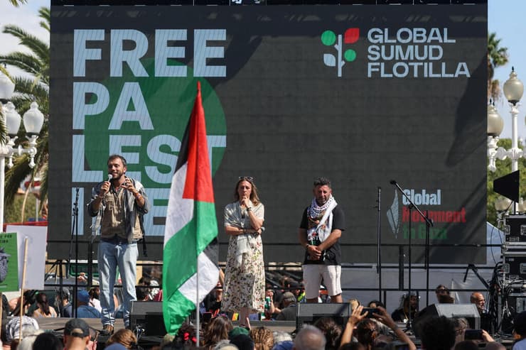 ספרד נמל ברצלונה מפגינים פרו פלסטינים פלסטיניים משט סומוד צומוד פעיל ברזילאי תיאגו אבילה