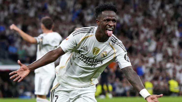 זוכה למחמאות. ויניסיוס (AP Photo/Manu Fernandez) שחקן ריאל מדריד ויניסיוס