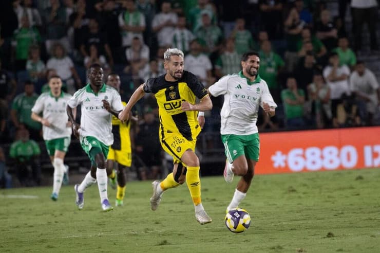 עומר אצילי בפעולה