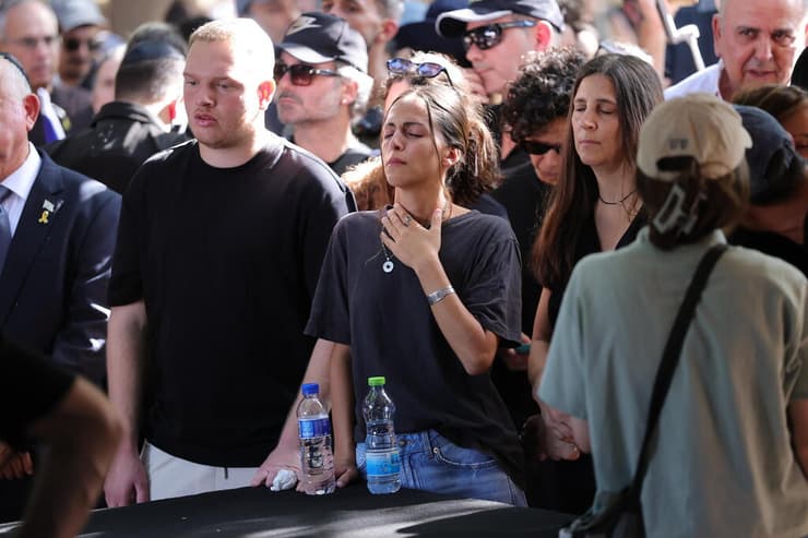 הלווייתו של עידן שתיוי ז"ל בבית העלמין בכפר מעש