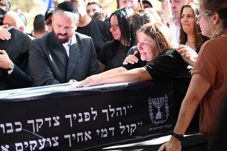 הלווייתו של עידן שתיוי ז"ל בבית העלמין בכפר מעש