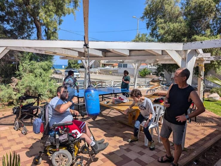 "החברה הישראלית פתוחה היום מאי פעם להשתתפות אמיתית של אנשים עם מוגבלויות בכל תחומי החיים" (צילום: מריאנו וקסלר, עמותת "כוונים") "החברה הישראלית פתוחה היום מאי פעם להשתתפות אמיתית של אנשים עם מוגבלויות בכל תחומי החיים"